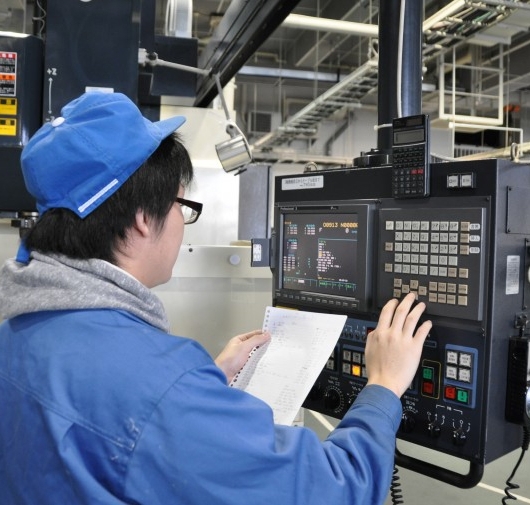 Tuyển nhân viên kỹ thuật thiết kế và vận hành máy CNC HCM